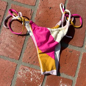 NWOT Billabong Multicolor Bikini Bottom thumbnail 1