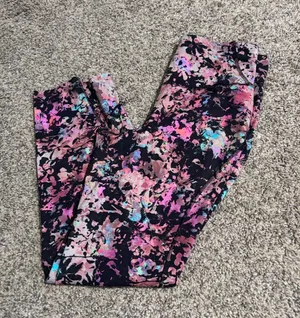 Lululemon Base Pace High-Rise Tight 25" size 6 thumbnail 1