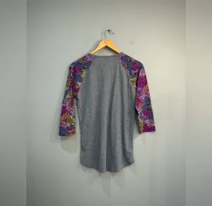 SALE! Gray Lularoe Raglan Sleeve Top Size M EUC thumbnail 4