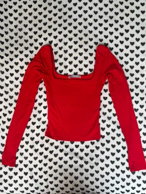Buttery Smooth Red berksha long sleeve thumbnail 4