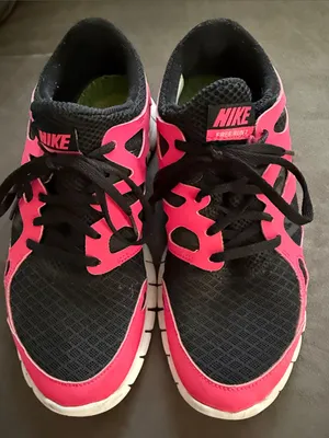 Nike Women’s Pink & Black Athletic Running Shoes thumbnail 1