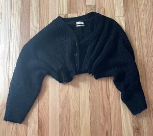 Urban Outfitters Cropped Cardigan Womens Small Black Ribbed Knit Shrug Oversized thumbnail 1