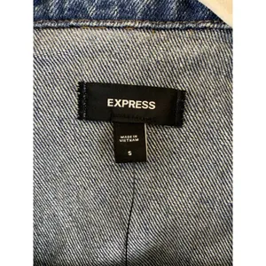 NEW Express Women's Denim Vest Size Small Utility Style Belted Blue Jean Jacket thumbnail 4