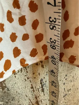 Women’s short sleeve ruffle spotted print dress size small tan and white thumbnail 4
