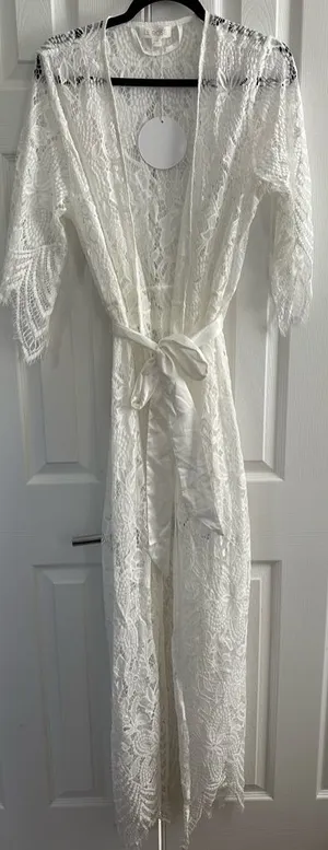 NWT Le Rose bridal bride full length Maxi white lace robe size S/M thumbnail 1