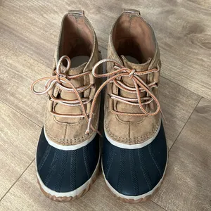 Sorel Out N About Waterproof Black Tan Lace Up Leather Ankle Rain Boots Size 6.5 thumbnail 3