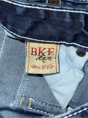 Buckle BKE Sabrina Low Rise Flare Jeans Size 26 x 31 Distressed Flap Pocket Y2K thumbnail 10
