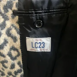 Zara Black and Cream Trench Coat with Bold Design thumbnail 7
