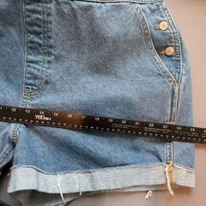 Old Navy Overall Shorts Women's XL Blue Denim Shortalls Cuffed Classic thumbnail 10