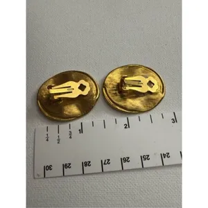 80's Vintage Womens Chunky Gold Tone Conclave Leafy‎ Oval Clip On Earrings Money thumbnail 5