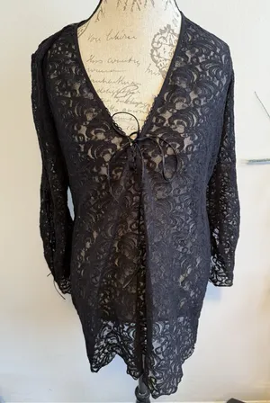 Delicates Black Lace top‎ Size Xl thumbnail 1