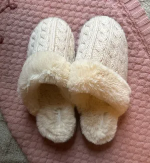 Never worn! Cozy Cable-Knit jcrew Cream Fleece-Lined Women's Slippers thumbnail 1