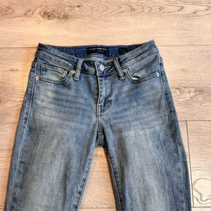 Lucky Brand Lolita Low Rise Crop Jeans Size‎ 0 or 25 Light Wash Denim Casual thumbnail 3