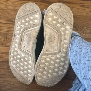 Adidas black sneakers thumbnail 3