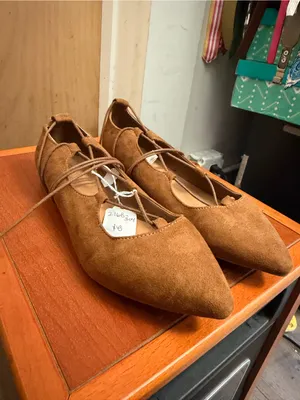 Mossimo Supply Co. Brown Suede Lace-Up Ballet Flats - Pointed Toe Shoes. Size: 6 thumbnail 4