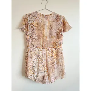 Show Me Your Mumu Romper Women XS‎ Tan Ta-Haa Animal Print Chiffon V-Neck Summer thumbnail 6
