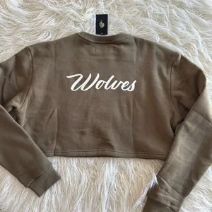 Wolves Darc Sport SHE Cursive Crop Crewneck Sage Size Small thumbnail 6