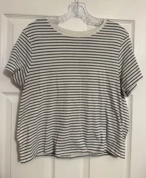 Old Navy Top thumbnail 1