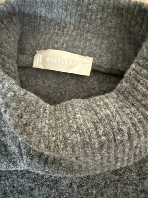Everlane wool blend grey turtleneck sweater  thumbnail 6