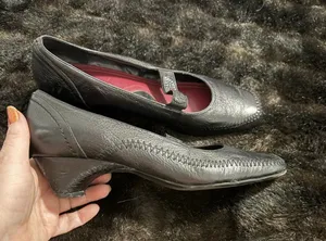 Aerosoles Whats What black leather sqaure toe heels shoes 8.5 Mary jane thumbnail 1