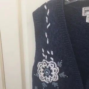 FINAL MARKDOWN Ladies’ Lord Isaacs Vest (L) Size L thumbnail 2
