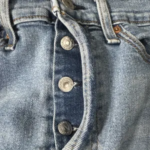 Levi's Wedgie Straight Jeans Button Fly High Rise Blue Denim Womens 27 Casual thumbnail 4