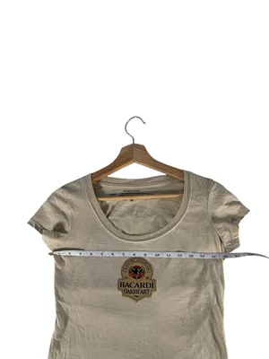 Bacardi Oakheart Oaktoberfest Women’s M Graphic T Shirt Spiced Rum Promo Tee thumbnail 9
