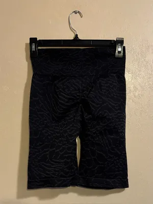 Gymshark women’s Adapt Animal Seamless Shorts sz M thumbnail 2