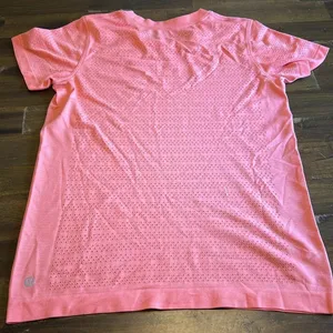 Lululemon Coral Perforated Athletic Tee T-Shirt Short Sleeve Pink Orange 4 thumbnail 3