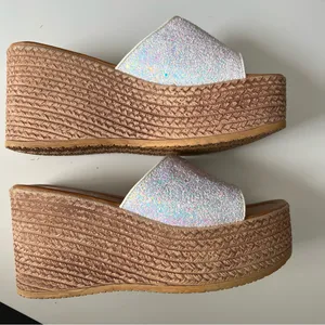 Y2K Lightweight Wedge Platform Slides White Glitter Size 8 RZX Brand EUC thumbnail 1