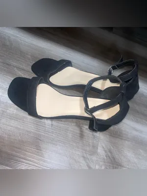 Black suede heels Size 8 thumbnail 3