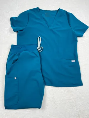 Figs Set Pacific Blue Casma Scrub Top Kade Cargo Pants Size L thumbnail 1
