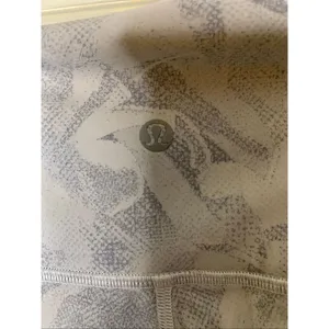 Lululemon Wunder Under Hi-Rise Tight 28" Jasmine White Multi size 8 W5BC9S thumbnail 3