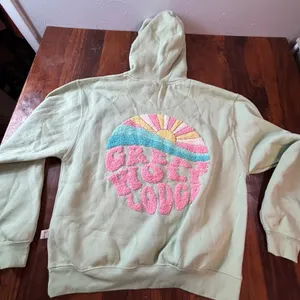 Ragwear Great Wolf Lodge Sage Green‎ Chenille Graphic Hoodie Womens Medium M thumbnail 5