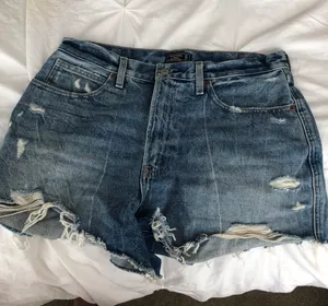 Jean Shorts thumbnail 2