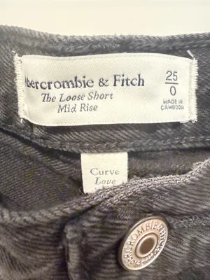 ABERCROMBIE & FITCH NWT Curve Love Mid Rise Loose Short in‎ Black thumbnail 7