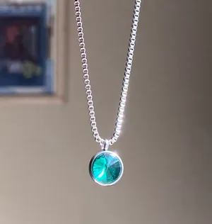 Handmade stainless steel chain & green glass crystal chic vintage retro style simple necklace💚 thumbnail 2