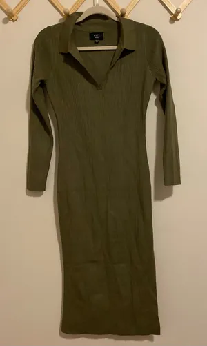 Vici Olive Green Knit Sweater Midi Dress size Small thumbnail 1