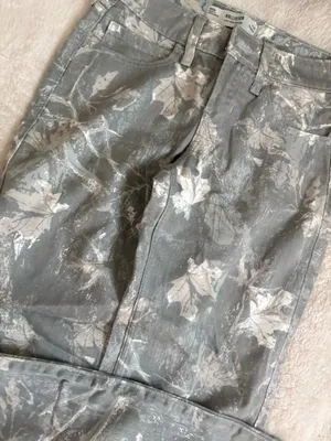 Camo Hollister jeans thumbnail 1