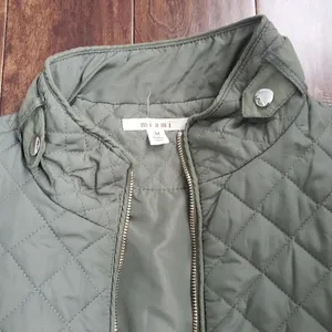 Green vest size medium women's by mini brand, gold details thumbnail 4