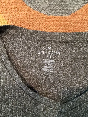 American Eagle Soft & Sexy Long Sleeve V Neck Tee Shirt Ribbed Dark Green Medium thumbnail 2