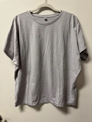 Uniqlo T-Shirt Women’s thumbnail 1