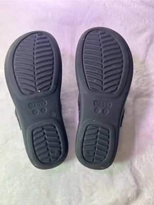 CROCS Women's Black Embellished Wedge Thong Sandals thumbnail 9