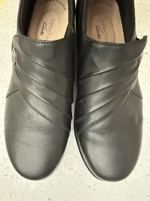 Clarks Women’s Loafers 6 1/2 M Black Leather thumbnail 5