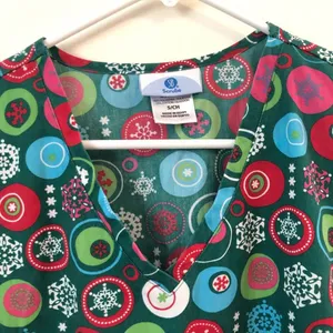 SB Scrubs Women's Seasonal Scrub Top Sz S thumbnail 3