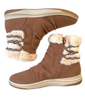 New in Box Clarks Breeze Cozy Boots Dark Sand Size 9 thumbnail 1