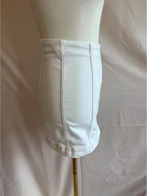 Free People Women's White Denim Mini Skirt Size 2 with Back Zipper thumbnail 4
