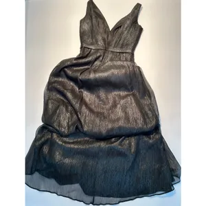 Monique Lhuillier Bridesmaids Size 2 Black Metallic Plunge V-Neck Maxi Dress thumbnail 5