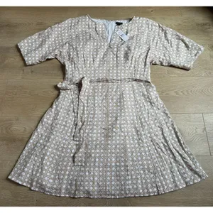 NWT Ann Taylor linen blend‎ dress geometric print belted waist v-neck size 6 thumbnail 1