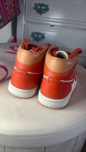 Air Jordan thumbnail 4